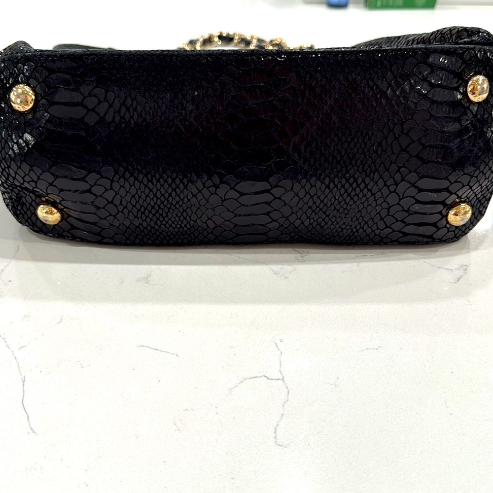 Michael Kors Black and Gold croc tote - Picture 4 of 10